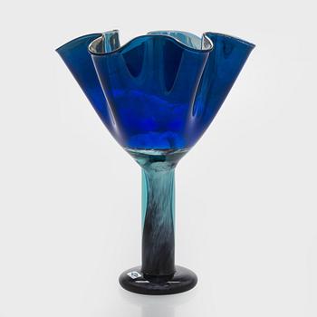 Oiva Toikka, an art glass, signed Oiva Toikka Nuutajärvi Notsjö 1988.