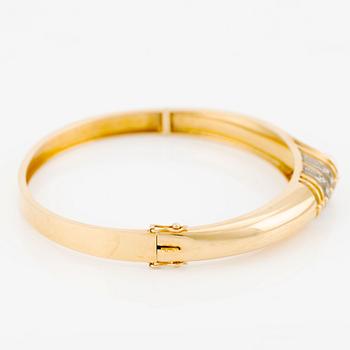 Bangle, 18K gold with pearls and small octagon-cut diamonds.