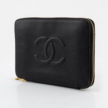Chanel, A black caviar leather clutch, 1997 - 1999.