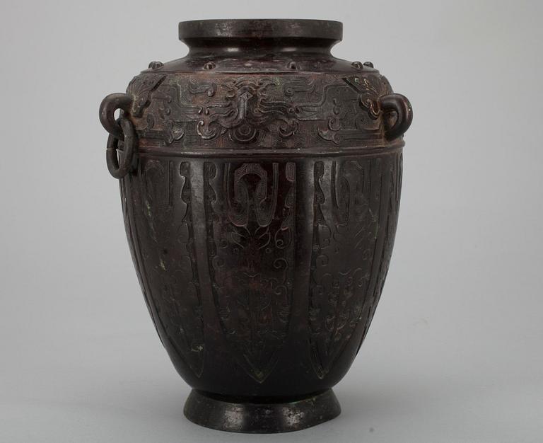 UURNA, pronssia, Kiina 1900-luku.