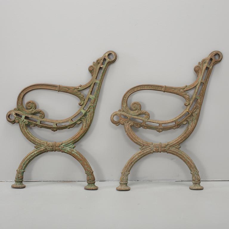 GAVLAR, till trädgårdssoffa, gjutjärn, Skoglund & Olson, Gefle, 1900-talets första hälft.