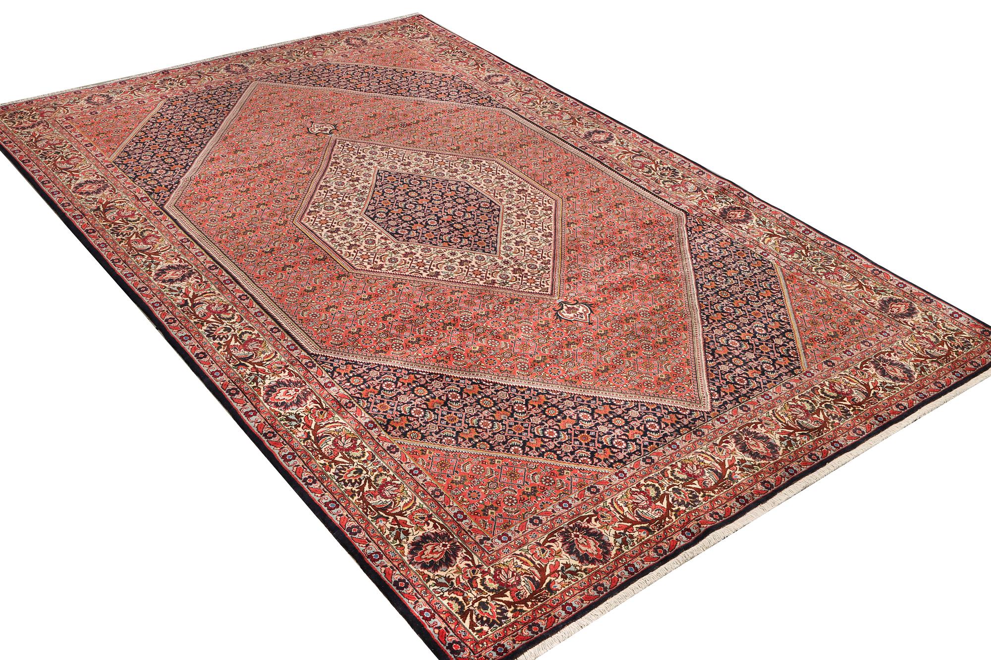 A Bidjar Tekab carpet, c. 300 x 203 cm.