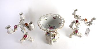 BORDSUPPSATS, 3 delar, porslin, rokokostil,
Tyskland.