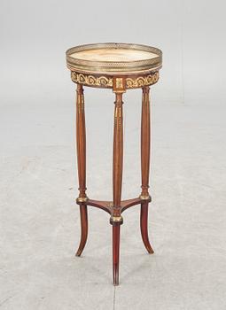 PIEDESTAL, empirestil, 1900-tal.