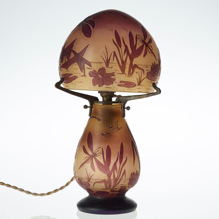 An Emile Gallé Art Nouveau cameo glass table lamp, Nancy, France.