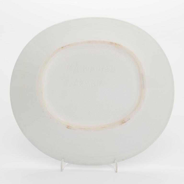 Birger Kaipiainen, a decorative plate signed Kaipiainen Arabia.