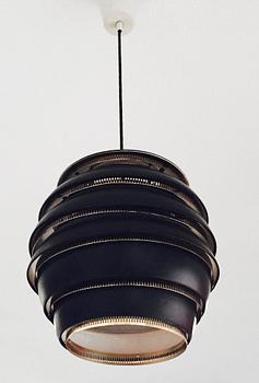 ALVAR AALTO, KATTOVALAISIN. Mehiläispesä A332. Valmistanut Valaistustyö. Suunniteltu 1953.