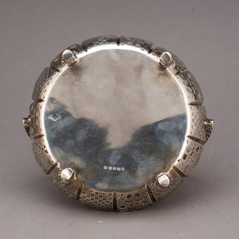 GALLERSKÅL, viktoriansk, Henry Wilkinson & Co, Sheffield 1856-57, silver, vikt ca 640 g.