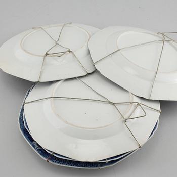 Ten blue and white chinese dishes from the 18th century.