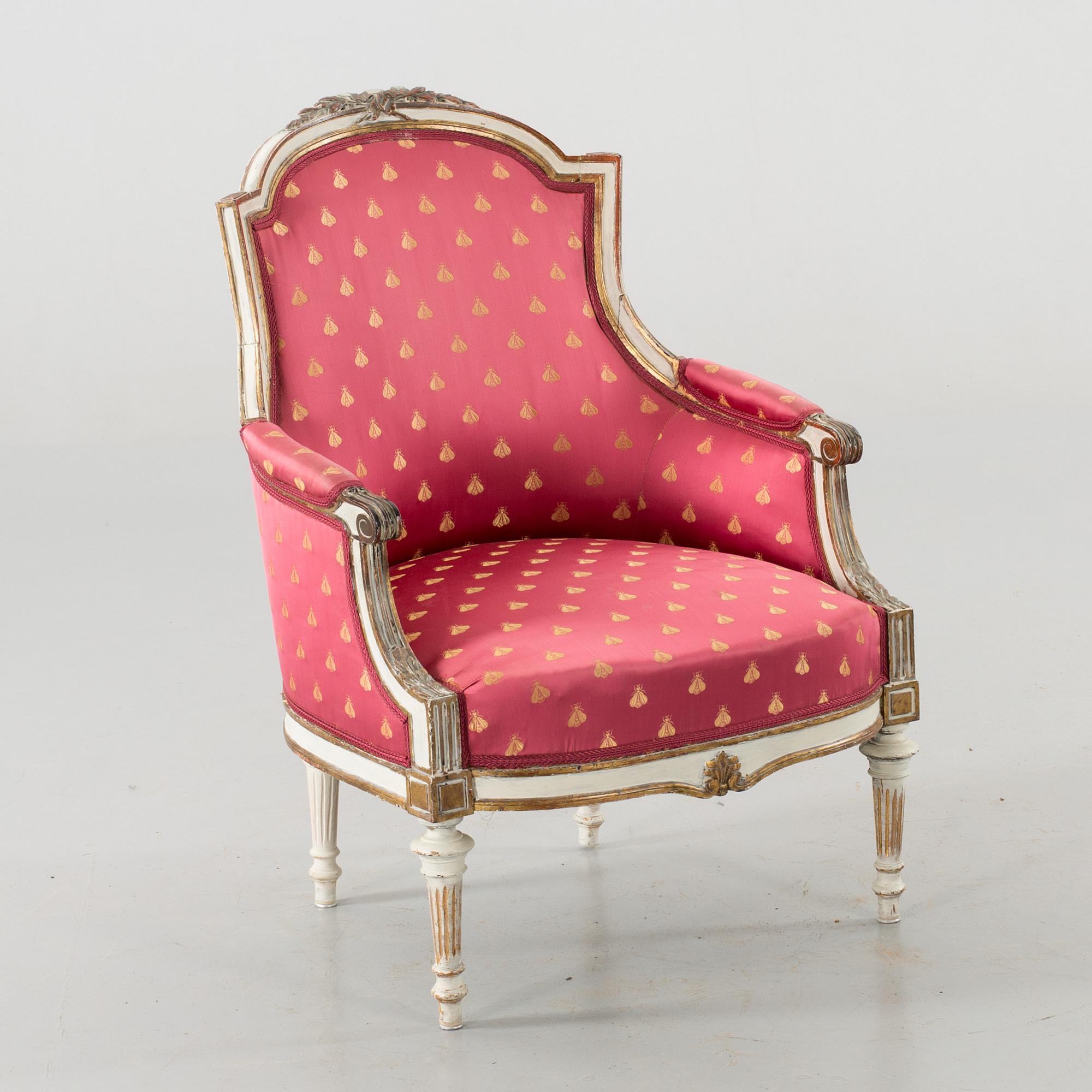 A LOUIS XVI STYLE BERGERE, 20th century.