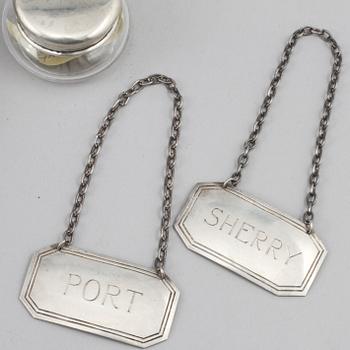 PARTI SILVER, 14 delar, delvis Sverige och England, 1800- och 1900-tal, total vikt ca 611 g.