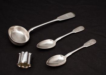PARTI SILVER, 4 delar, Ryssland, 1800-tal. Total vikt ca 465.