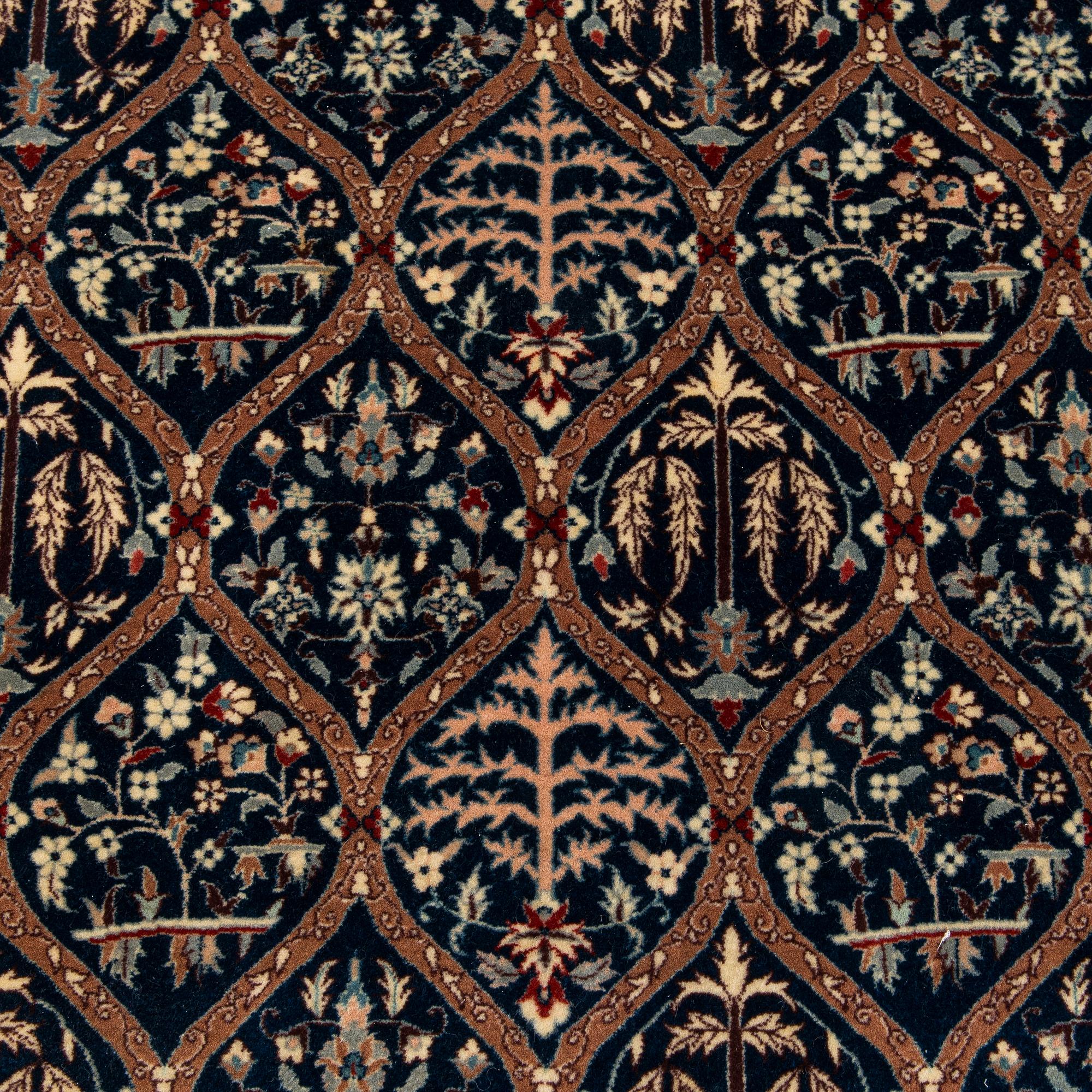 Matta, orientalisk, ca 144 x 204 cm.