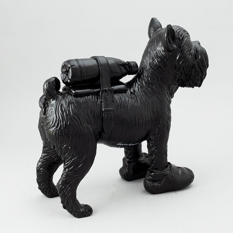 William Sweetlove, sculpture, plastic, signed 53/75.