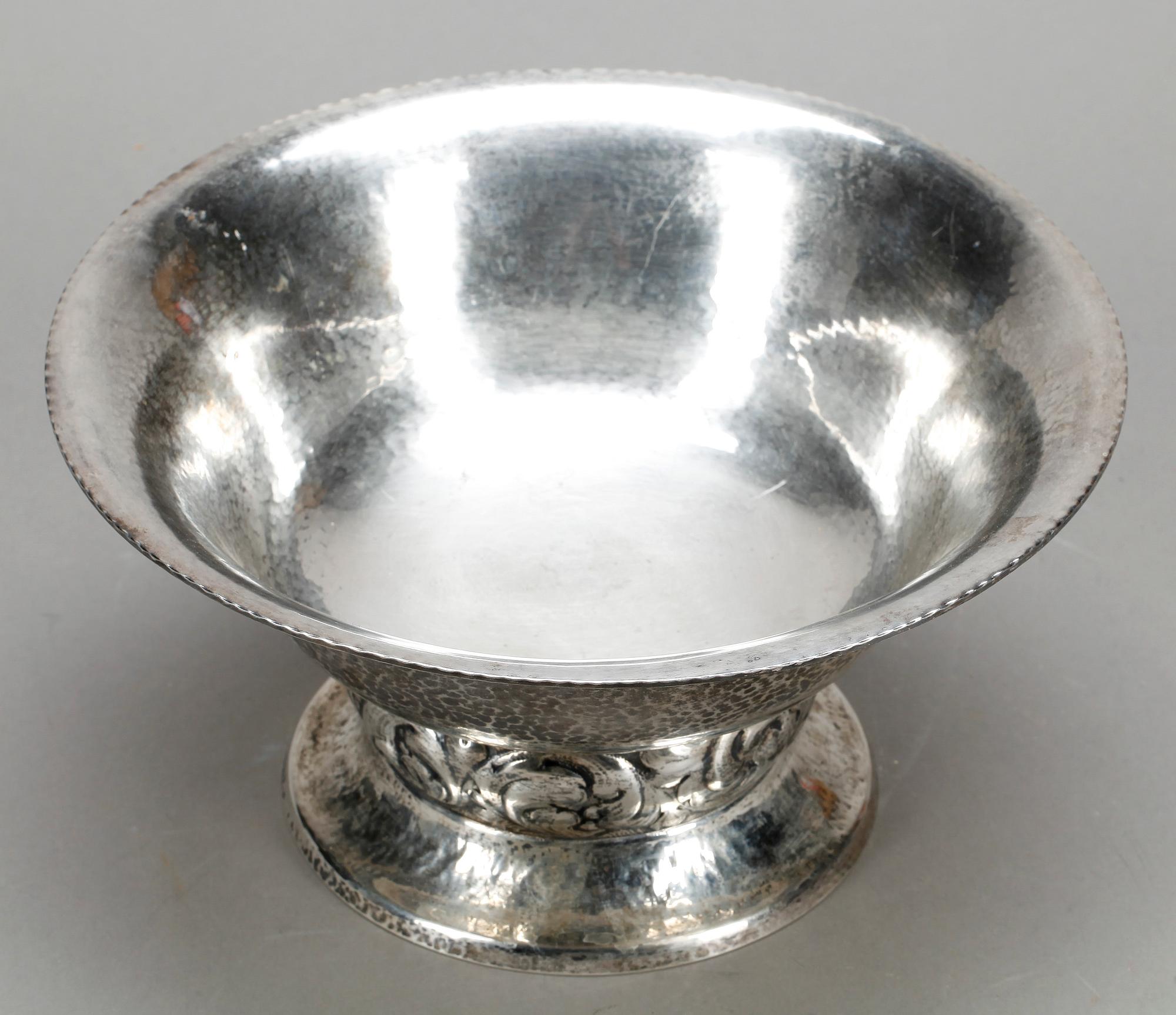 SKÅL, silver, K Andersson, Stockholm, 1920. Vikt. 847 gram.