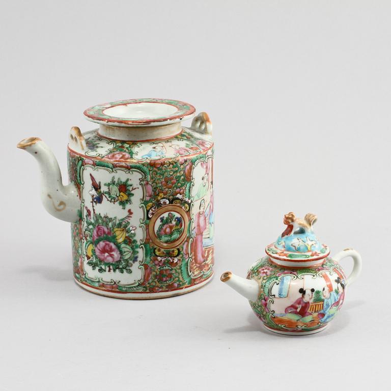 KANNOR, 2 st, porslin, Kina, 1900-tal.