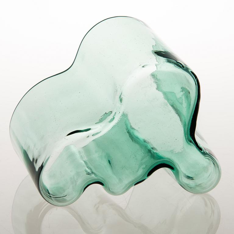 Alvar Aalto, A '9750' vase Karhula Glassworks in production 1937-1949. Finland.