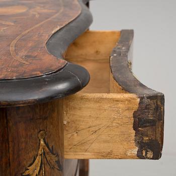 BYRÅ, rokoko, 1700-tal.