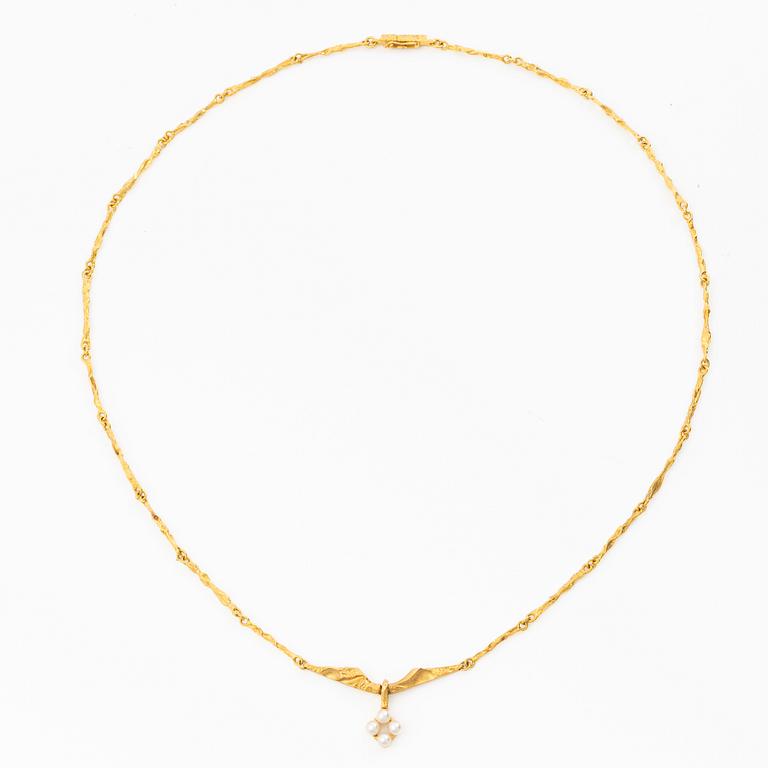 Björn Weckström, collier, "Pearlflower", Fyrklövern Lapponia, Finland, 1999.