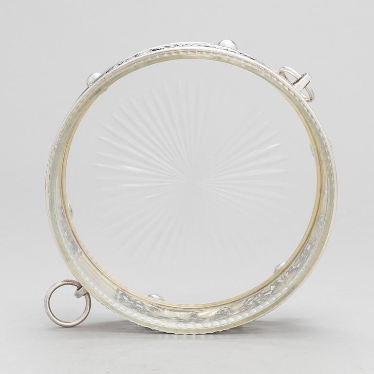 Iisakki Saha, hedelmämalja, hopea, osittain kullattu, ja lasi, Pori 1923.