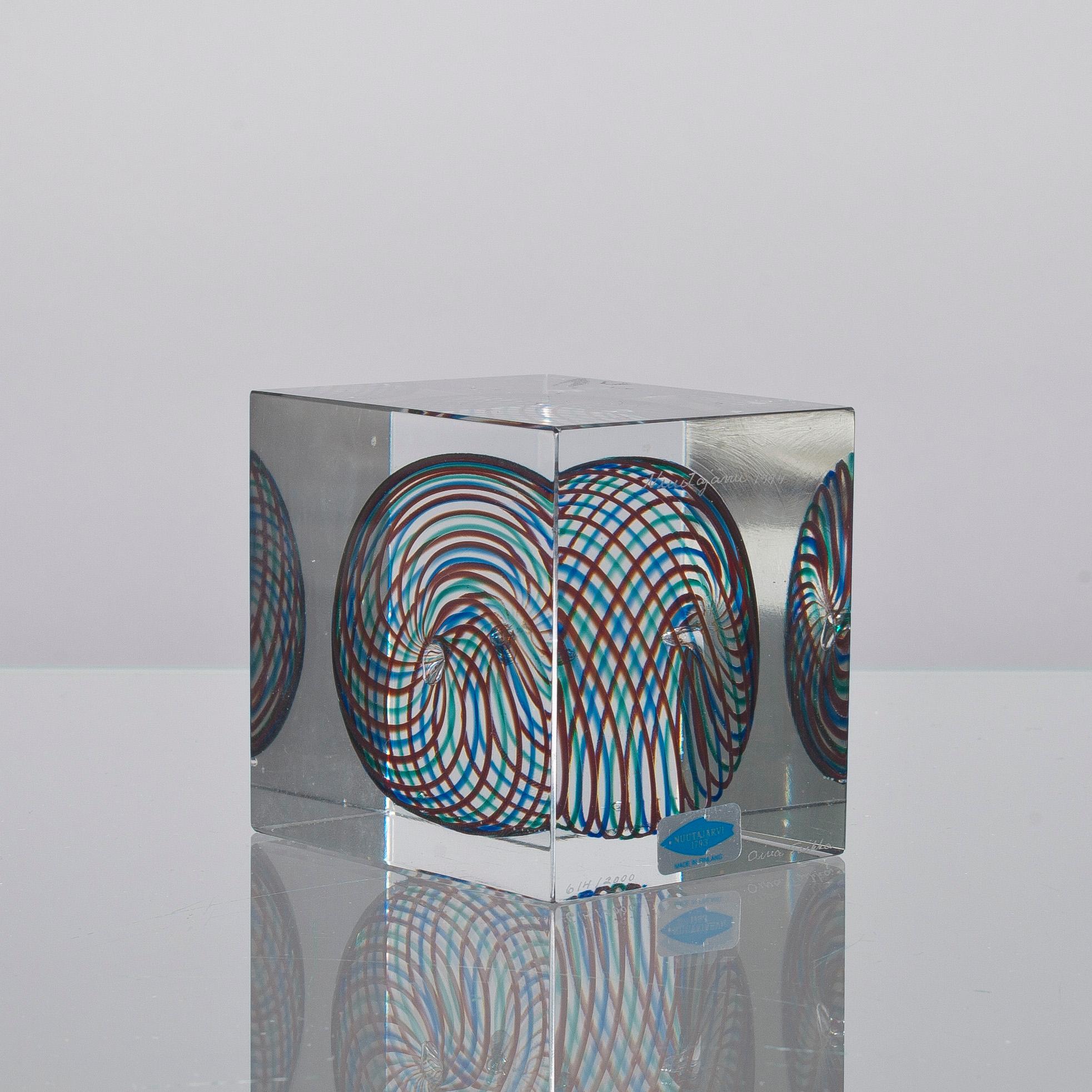 ÅRSKUB, glas, signerad Oiva Toikka, Notsjö 1994, numrerad 614/2000.