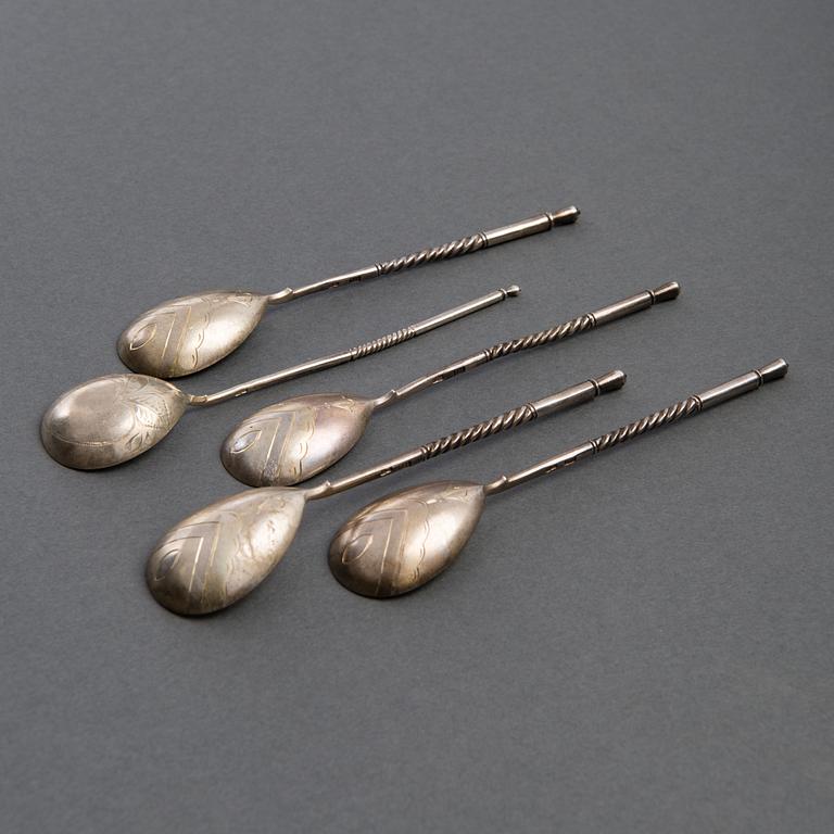 RUSSIAN SILVER TEA SPOONS, 1 pcs Ivan Vasilyevich Kozin, Kostroma and 4 pcs Moscow, 1908-26.