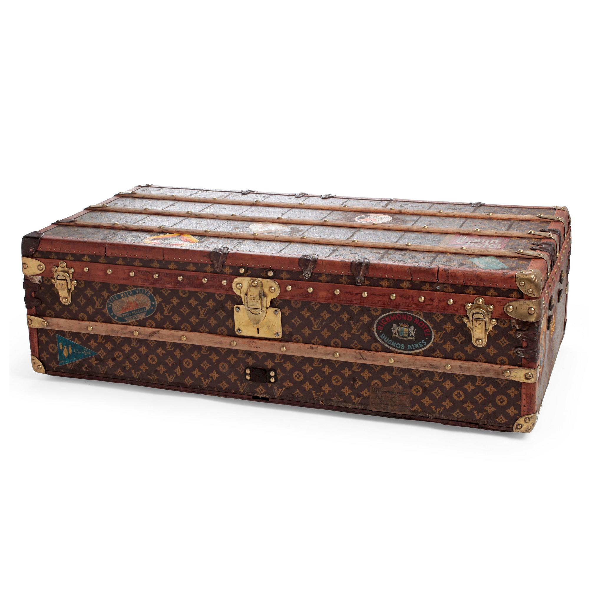 LOUIS VUITTON, a Monogram canvas trunk, late 19th/early 20th century.
