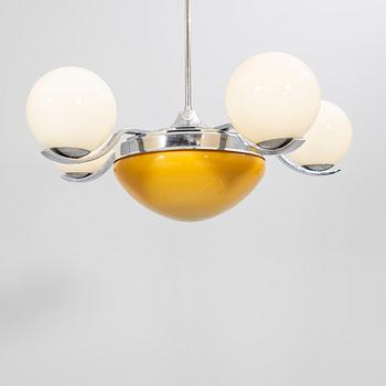 An Art Deco 1940s ceiling pendant.