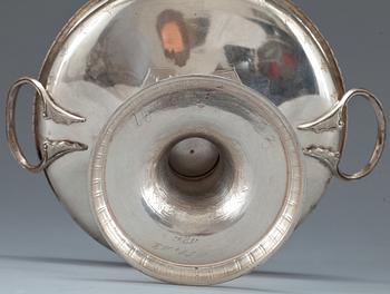 SKÅL på FOT, silver, ej stämplad, 1800-talets andra hälft. Vikt ca 440 g.