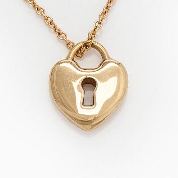 Tiffany & Co, an 18K gold necklace.
