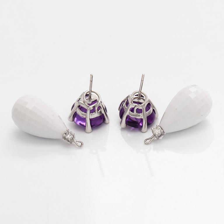 A pair of 18K white gold earrings with amethysts, agates, and brilliant-cut diamonds.