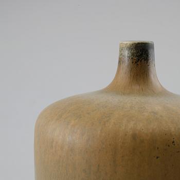 Unique stoneware vase by CARL-HARRY STÅLHANE, Rörstrand, signed, third quarter of the 20th century.