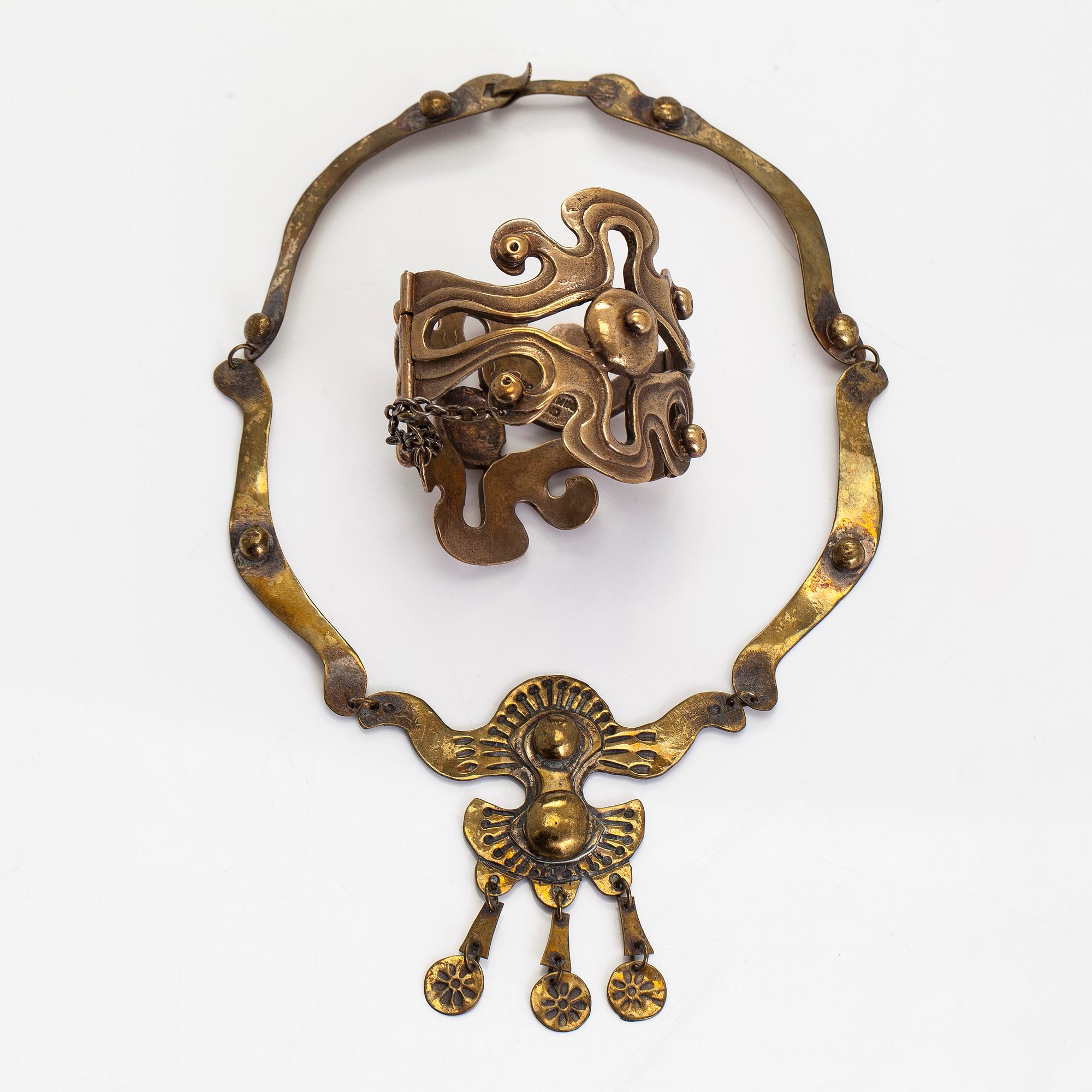 Seppo Tamminen, necklace and bracelet, bronze.