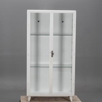 LÄKARSKÅP, 1900-talets andra hälft.