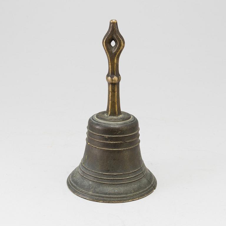 A possibly 1400s/1500s bronze bell.