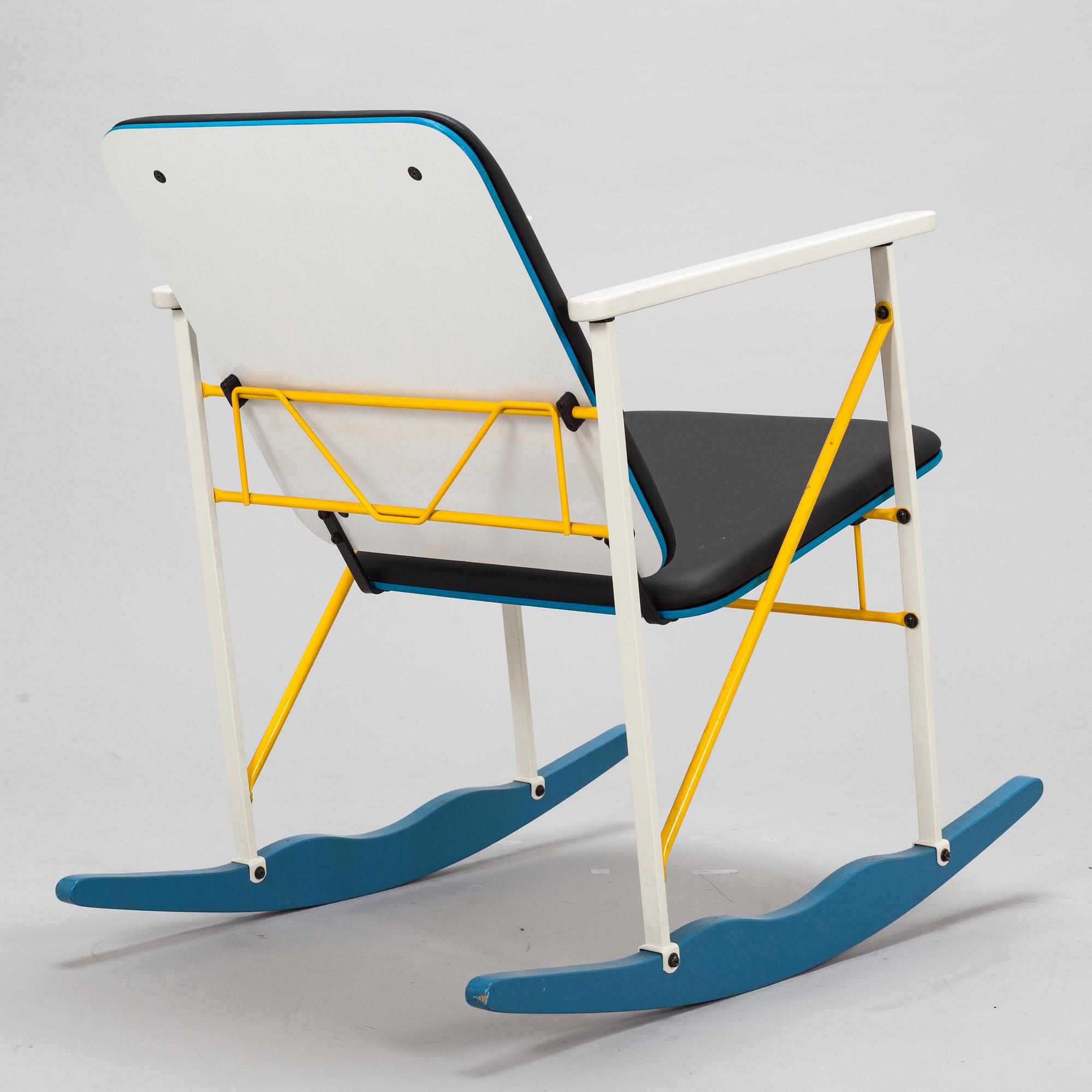 Yrjö Kukkapuro,  gungstol, "A509", Avarte 1980-tal.