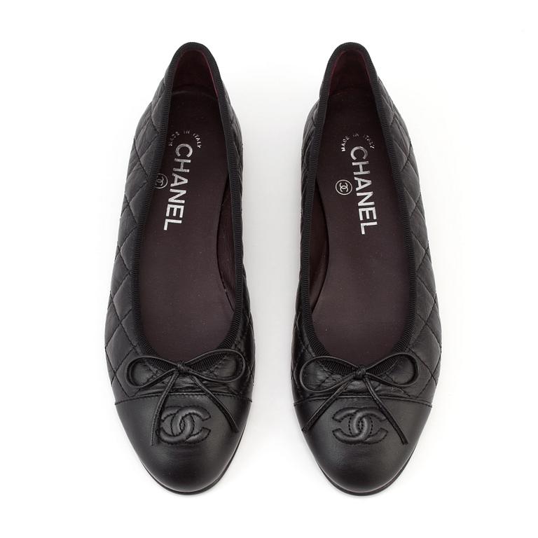SKOR, Chanel, storlek 37.