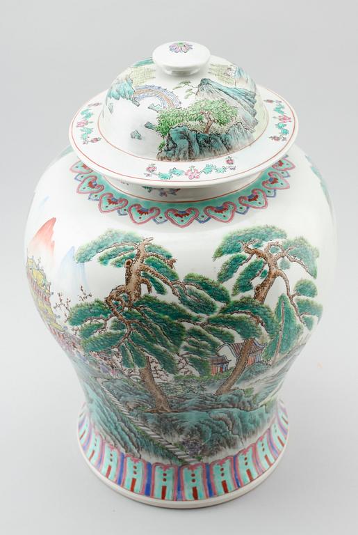LOCKURNA, porslin, Kina, 1900-/2000-tal.