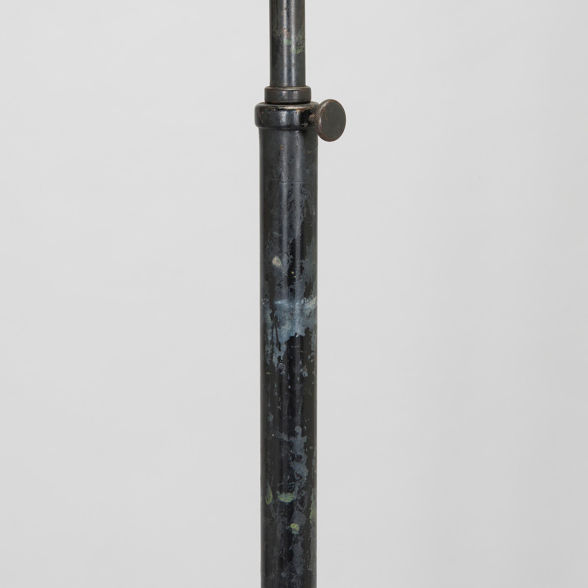 Paavo Tynell, golvlampa / ateljélampa, beställningsarbete, Taito 1933.
