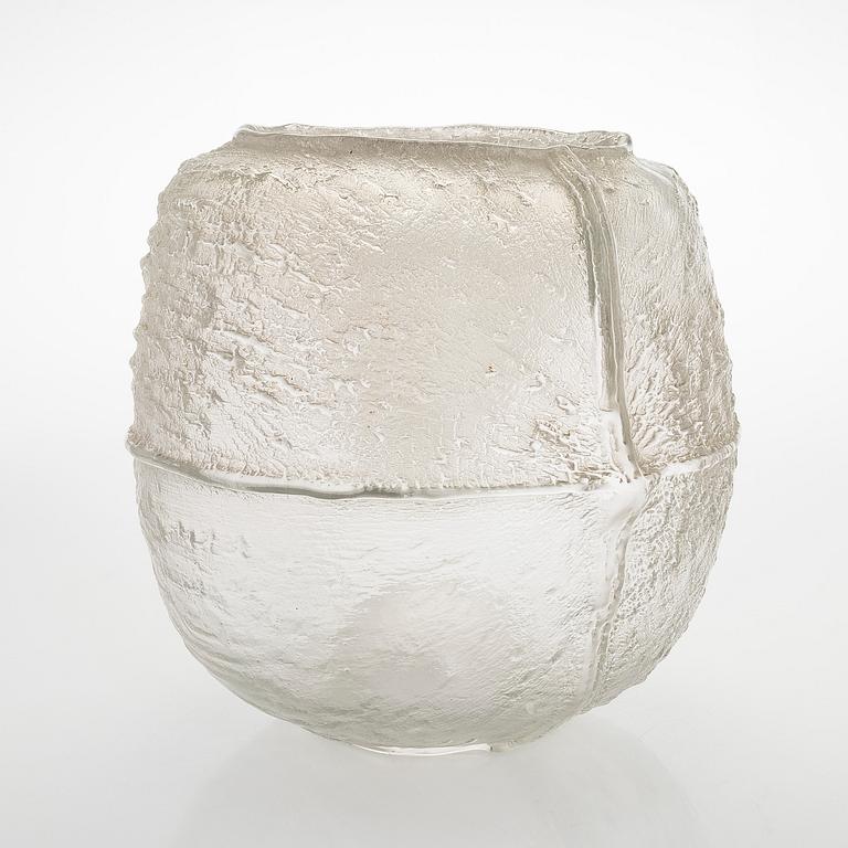 Timo Sarpaneva, vase, from the Finlandia series for Iittala, unsigned.