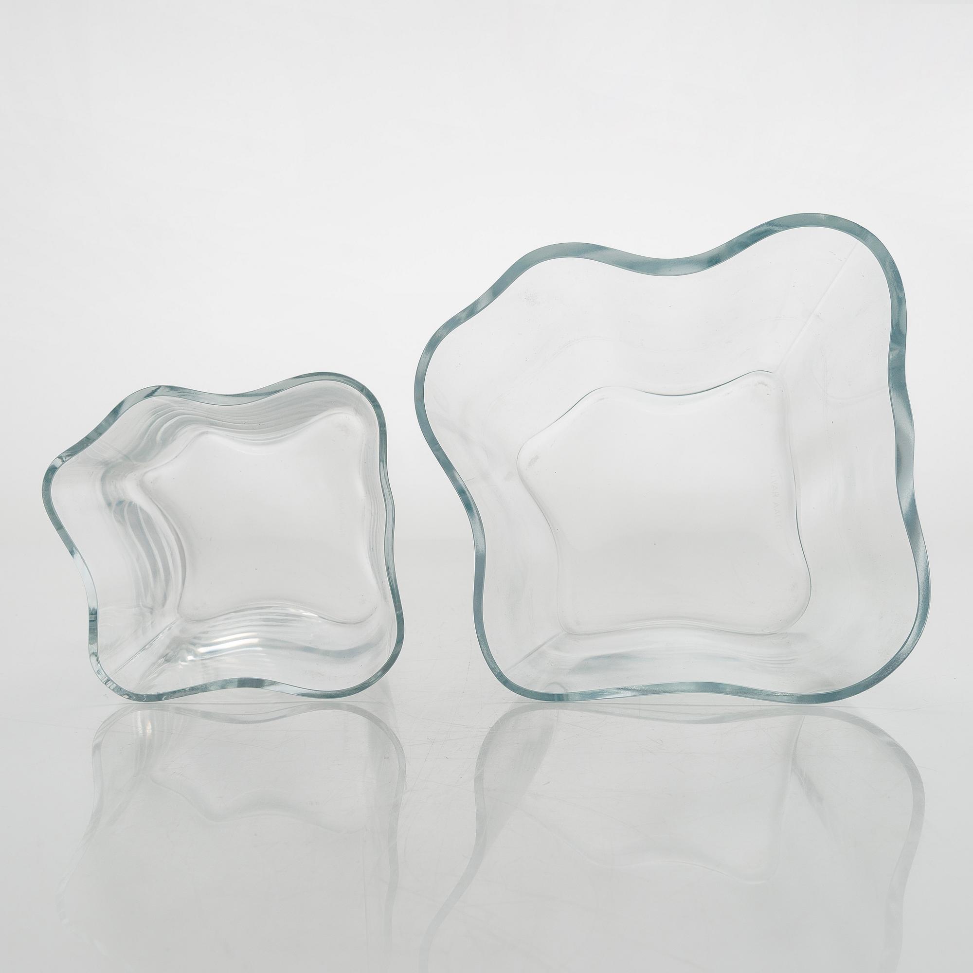 Alvar Aalto, glasskulptur, "Aalto-blomman", 4 delar, signerade Alvar Aalto och Alvar Aalto Iittala 99/1991.