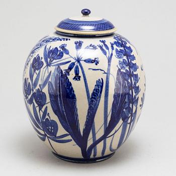 CARL-HARRY STÅLHANE, a stoneware jar with cover, signed, from Designhuset.