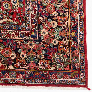 Matta, antik/semiantik, Moshkabad/Sarugh, ca 368 x 275 cm.