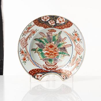 A Japanese imari porcelain barber's bowl, Meiji (1868-1912).