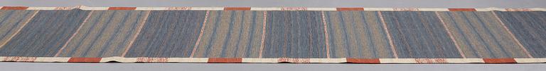 Märta Måås-Fjetterström, MATTO, "Malmstens gångmatta, blå", flat weave, ca 408,5 x 101 cm, signed AB MMF.