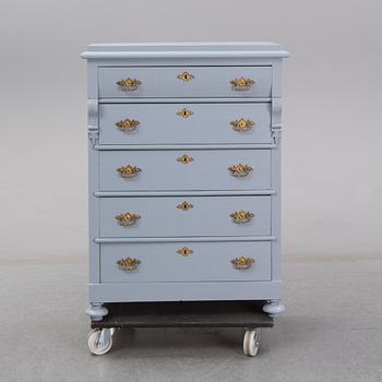 An end of the 19th Century painted chest of drawers.