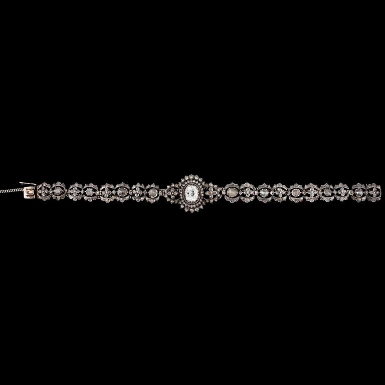 ARMBAND, antik- och rosenslipade diamanter, mittsten ca 1.50 ct.