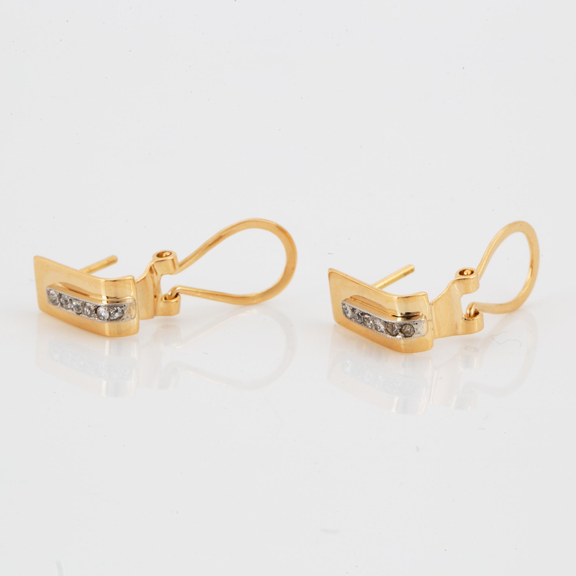 18K yellow gold old-cut diamond earrings.