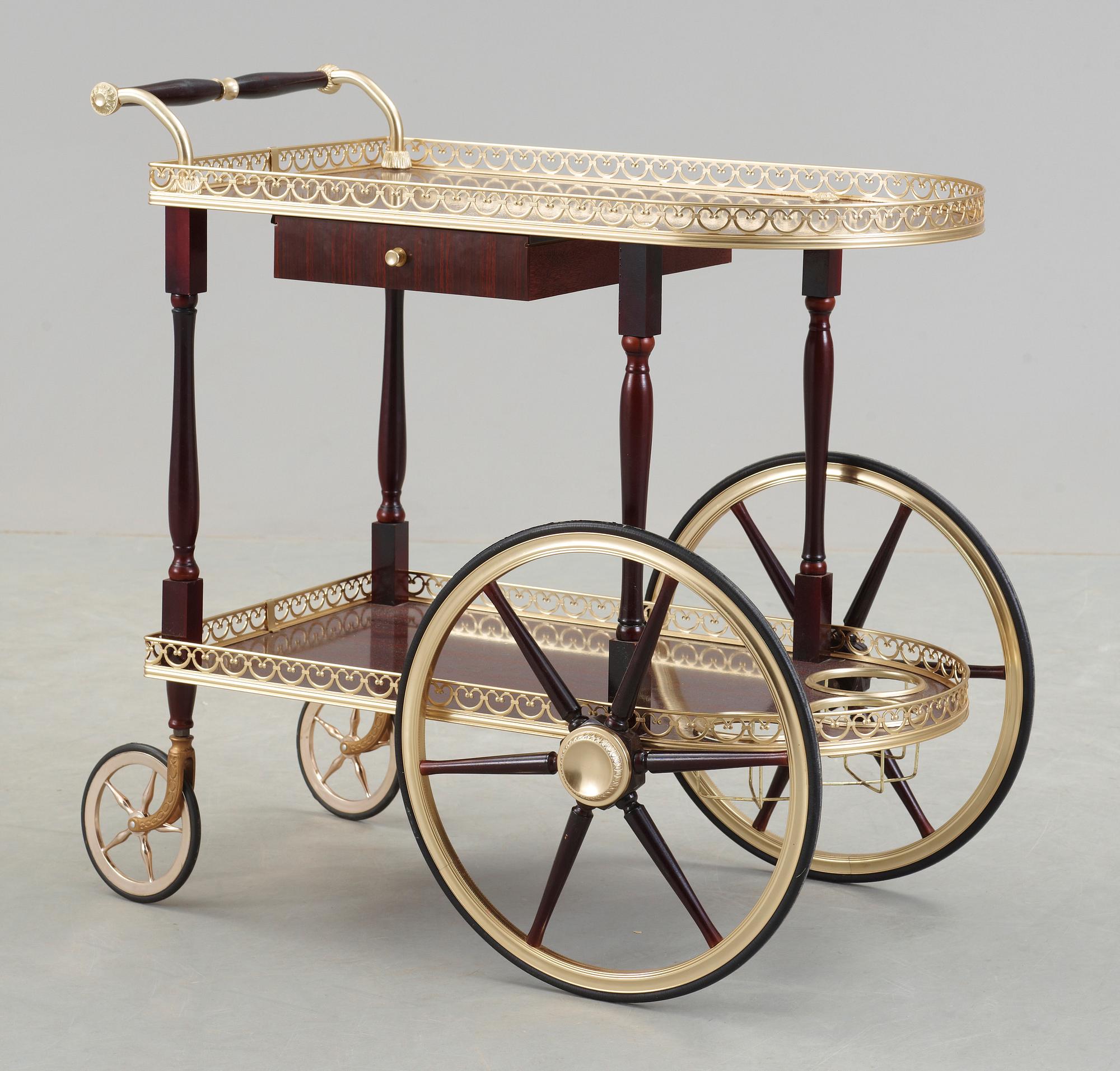 SERVERINGSVAGN, 1900-talets andra hälft.