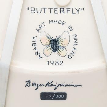 BIRGER KAIPIAINEN, FAT, keramik, "Butterfly", Arabia Art 1982, signerat och numrerat 79/300.